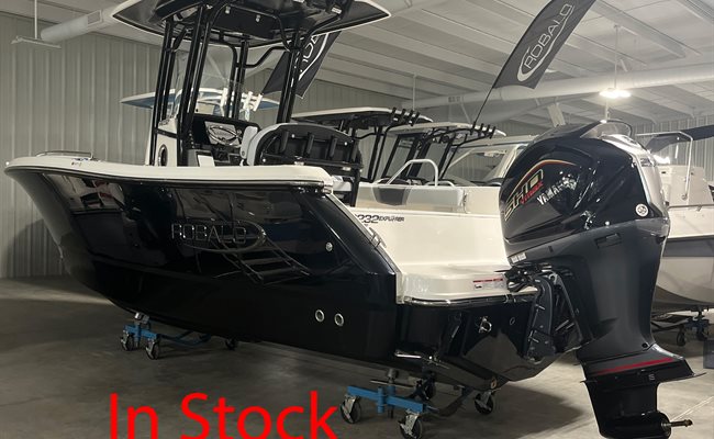 2026 Robalo R232 Explorer Deepwater Black
